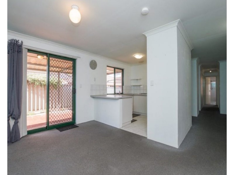 5/285-287 Wharf Street, Queens Park WA 6107
