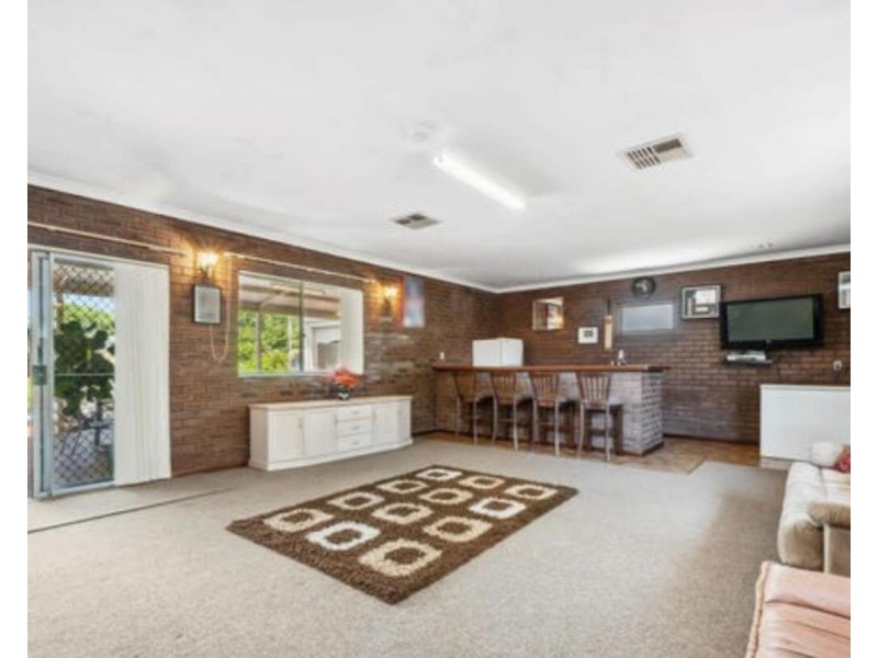 147 Winterfold Road, Coolbellup WA 6163