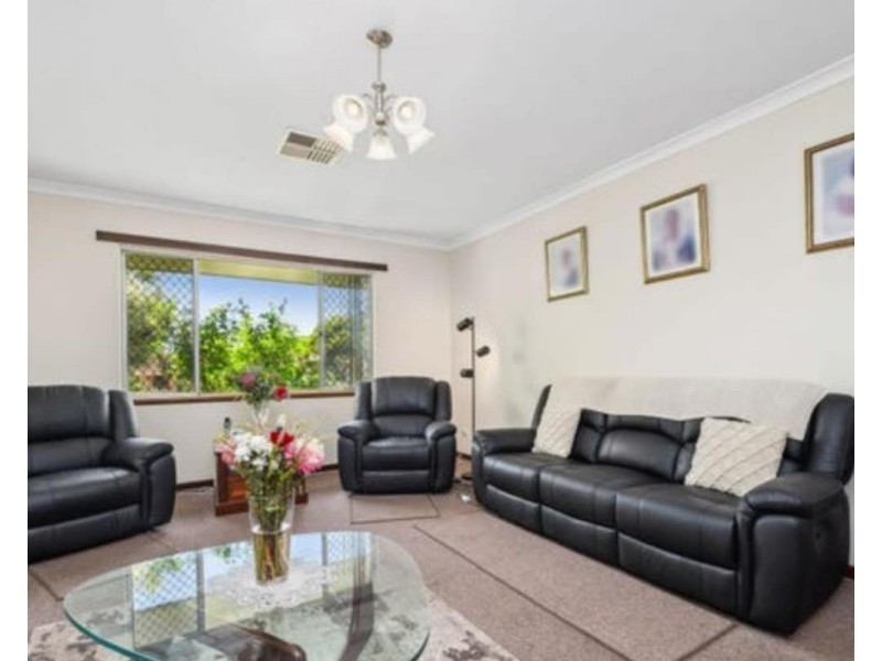 147 Winterfold Road, Coolbellup WA 6163