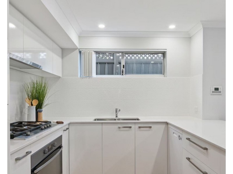 13 Carse Lane, Doubleview WA 6018