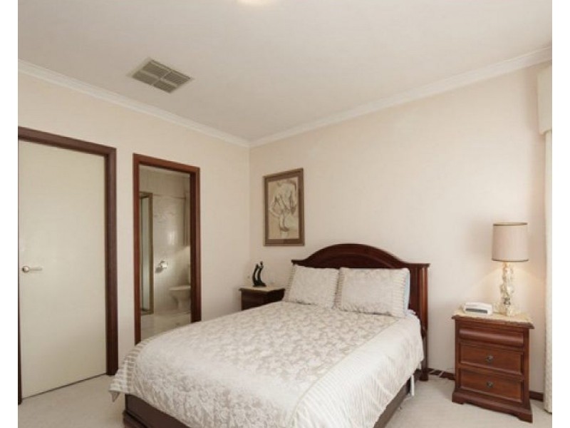 6 Levander Place, Wilson WA 6107