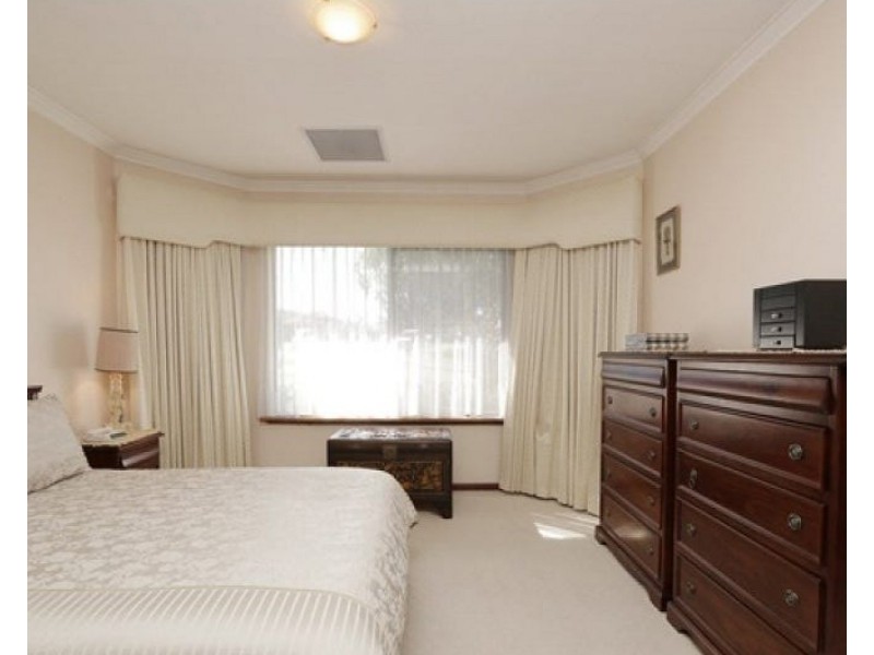6 Levander Place, Wilson WA 6107