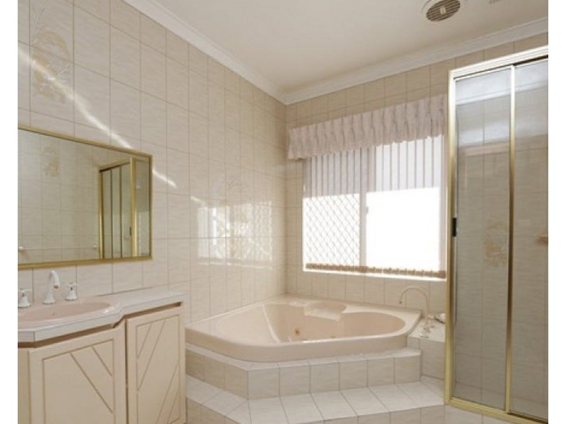 6 Levander Place, Wilson WA 6107