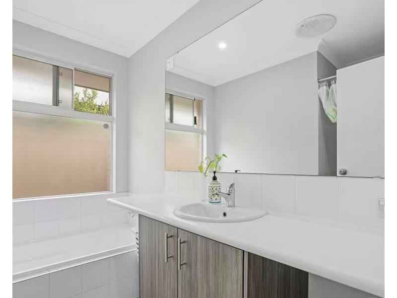 300 Wright Road, Harrisdale WA 6112