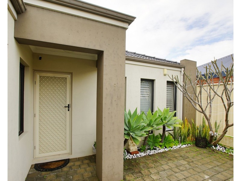 12C Muriel Avenue, Innaloo WA 6018