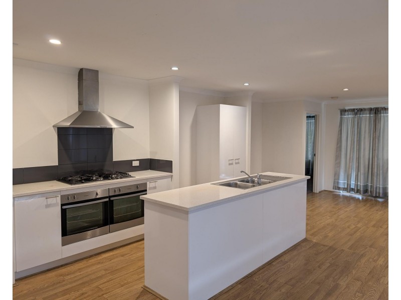 7 Rhizome Way, Banksia Grove WA 6031