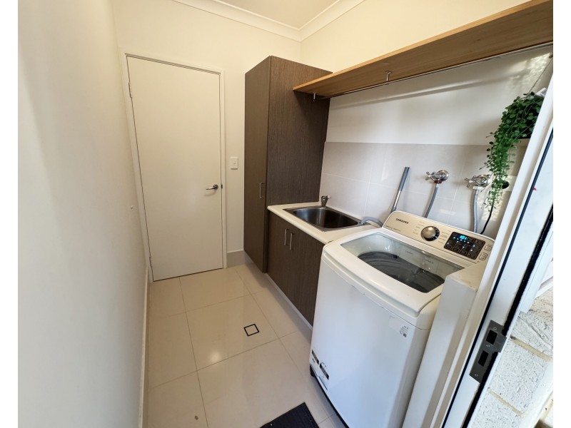1/291 Keymer Street, Cloverdale WA 6105