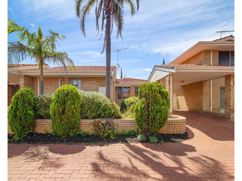 2/138 Flinders Street, Yokine WA 6060