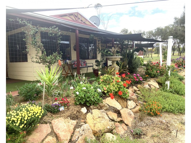 55 Dempster Street, Meckering WA 6405