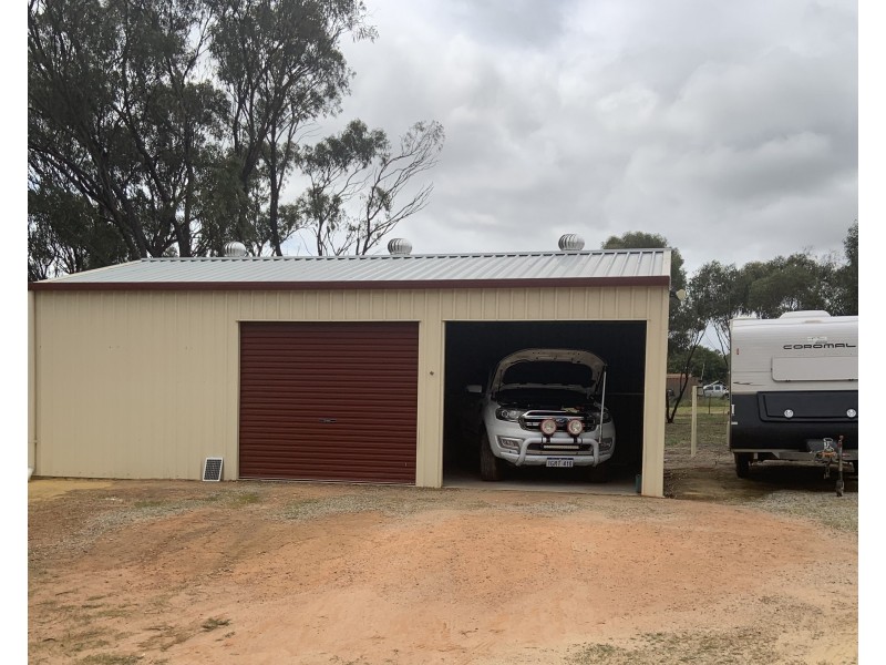 55 Dempster Street, Meckering WA 6405