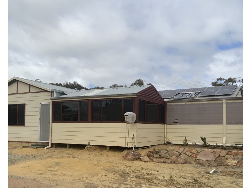55 Dempster Street, Meckering WA 6405