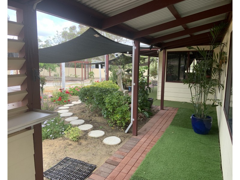 55 Dempster Street, Meckering WA 6405