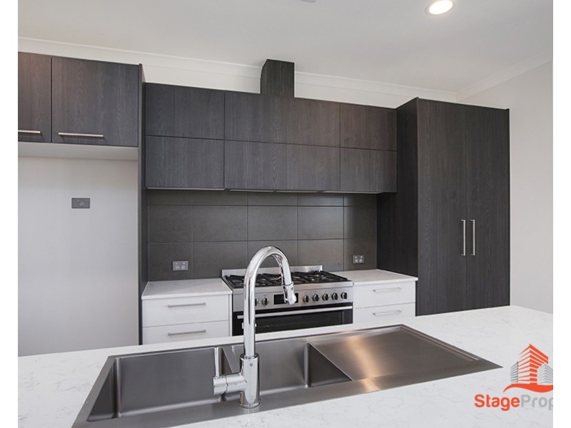 5 Topaz Way, Alkimos WA 6038