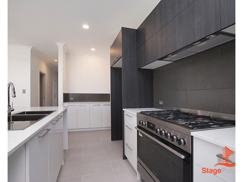 5 Topaz Way, Alkimos WA 6038