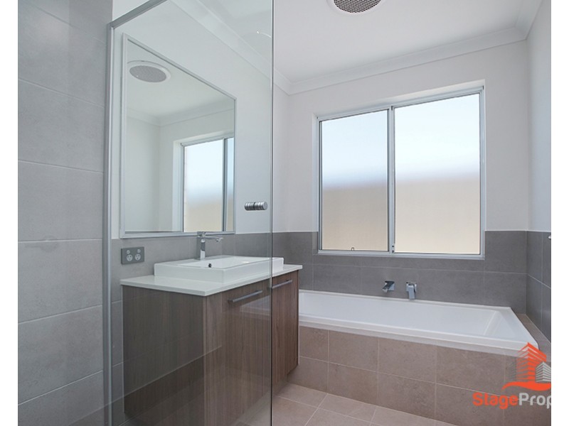 5 Topaz Way, Alkimos WA 6038