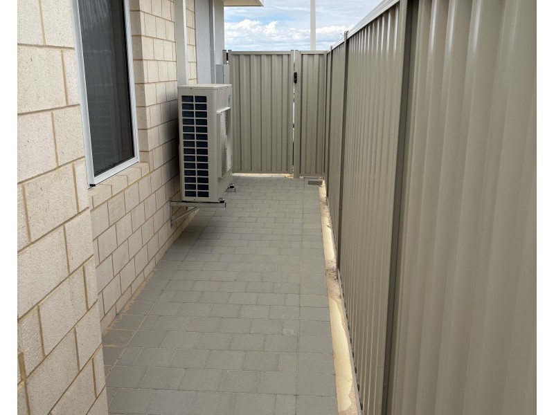 5 Topaz Way, Alkimos WA 6038