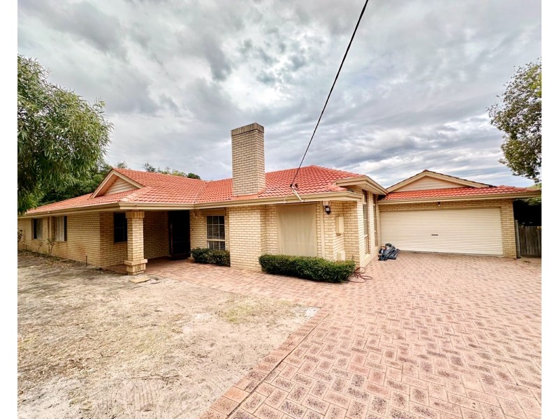 5 Valley Close, Canning Vale WA 6155