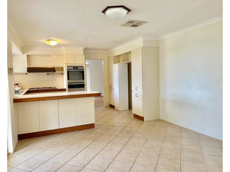 5 Valley Close, Canning Vale WA 6155