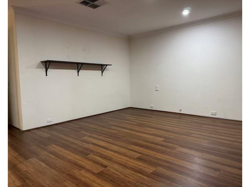 5 Valley Close, Canning Vale WA 6155