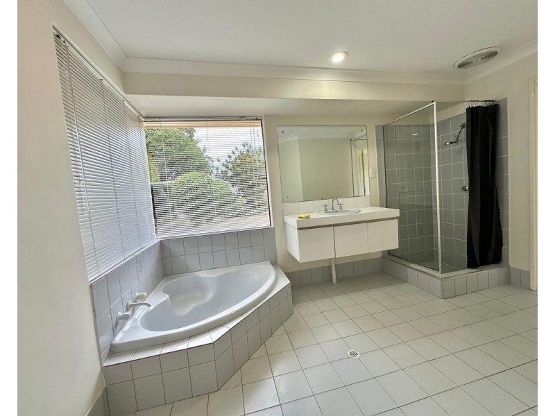 5 Valley Close, Canning Vale WA 6155