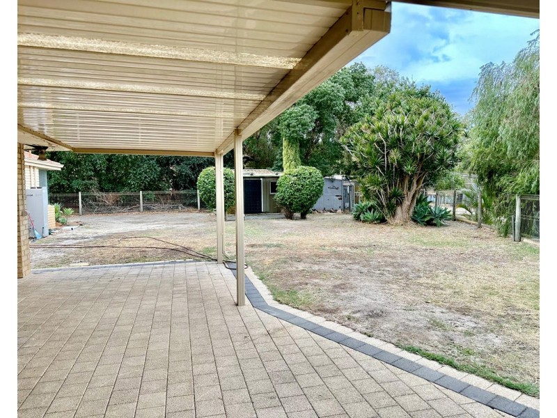 5 Valley Close, Canning Vale WA 6155