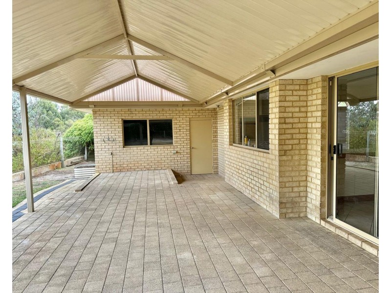 5 Valley Close, Canning Vale WA 6155