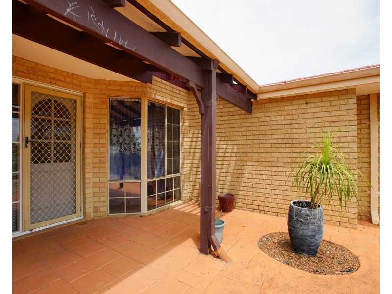 38 Clipper Drive, Ballajura WA 6066