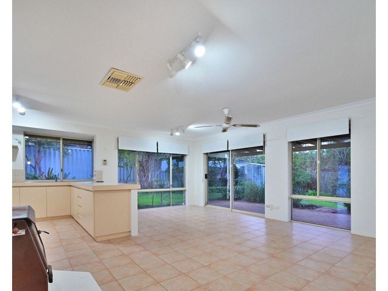 21 Muirfield Way, Joondalup WA 6027