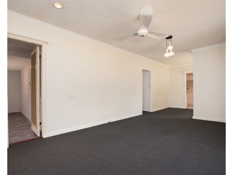 19 Warren Road, Maida Vale WA 6057