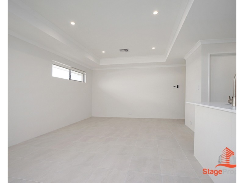 8 Hibiscus Street, Hammond Park WA 6164