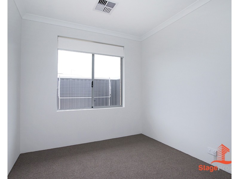 8 Hibiscus Street, Hammond Park WA 6164