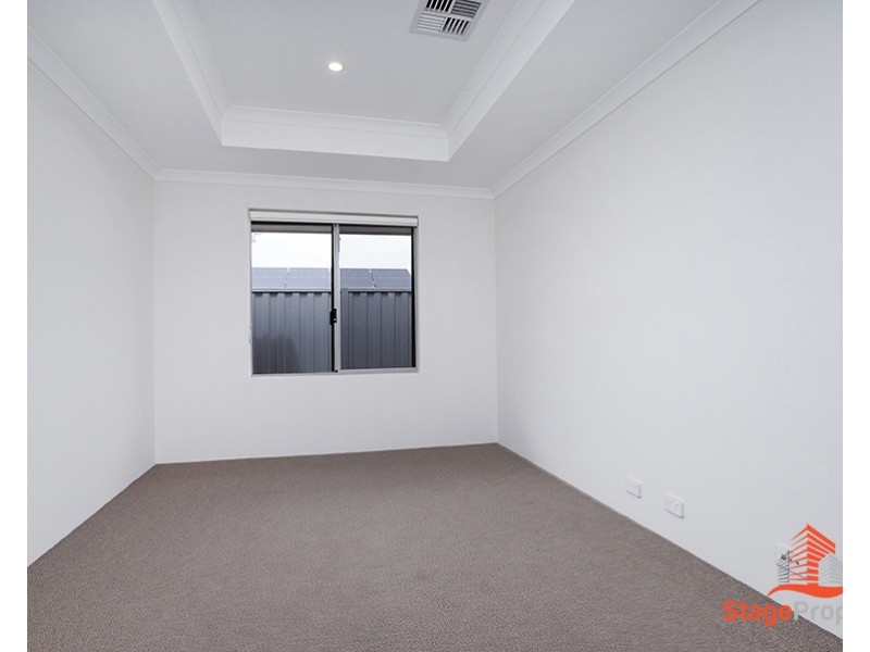 8 Hibiscus Street, Hammond Park WA 6164