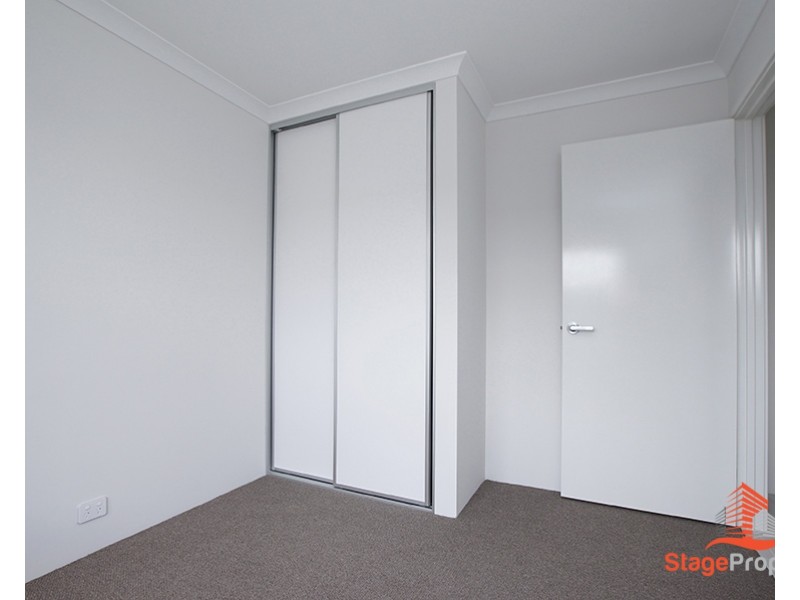 8 Hibiscus Street, Hammond Park WA 6164