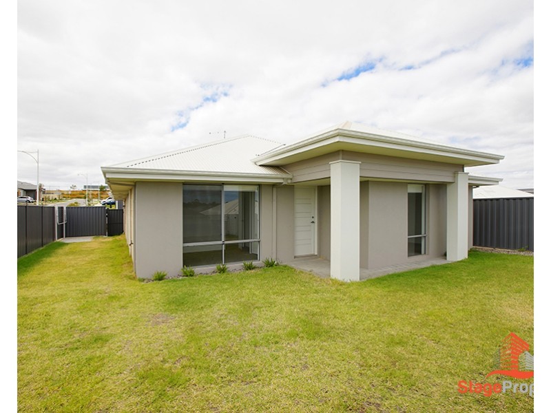 8 Hibiscus Street, Hammond Park WA 6164