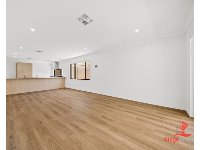 17 Beechwood Way, Anketell WA 6167