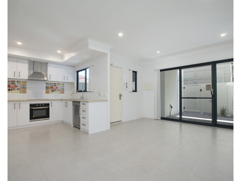 15/11 Rowlands Street, Kewdale WA 6105