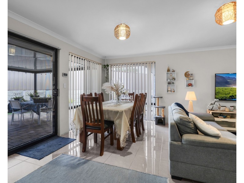 30 Elkington Pass, Huntingdale WA 6110