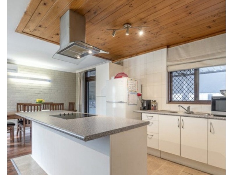 23 Anderson Way, Thornlie WA 6108
