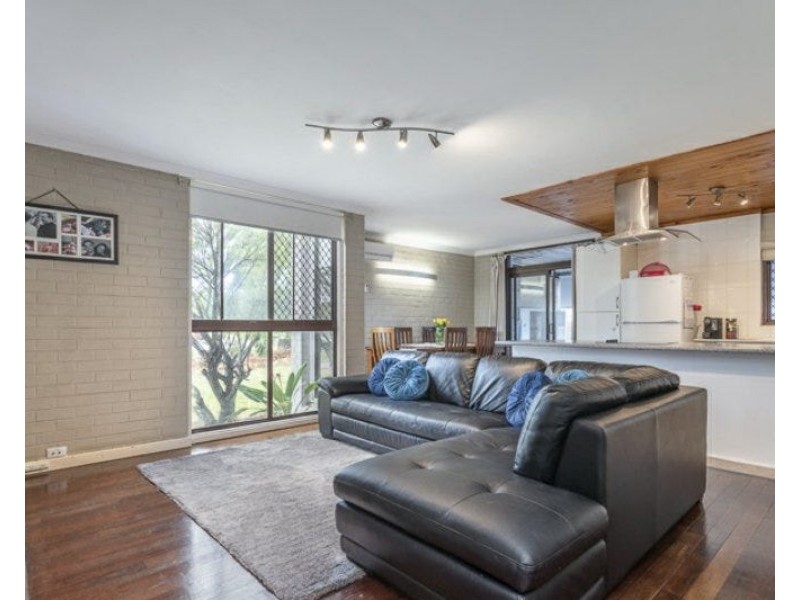 23 Anderson Way, Thornlie WA 6108