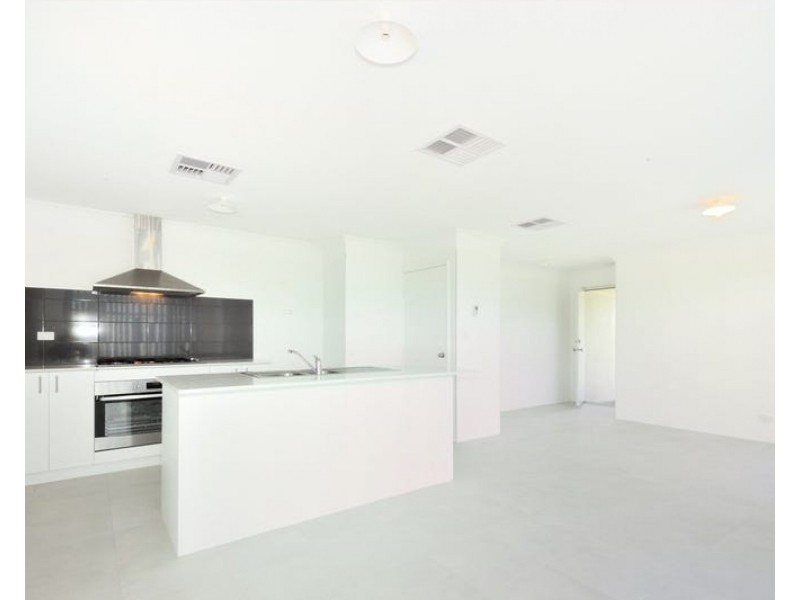 52 Portobello Parade, Wellard WA 6170