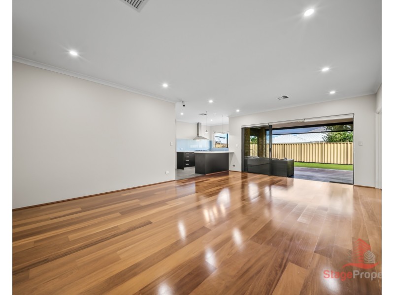18 Blossom Chase, Aubin Grove WA 6164
