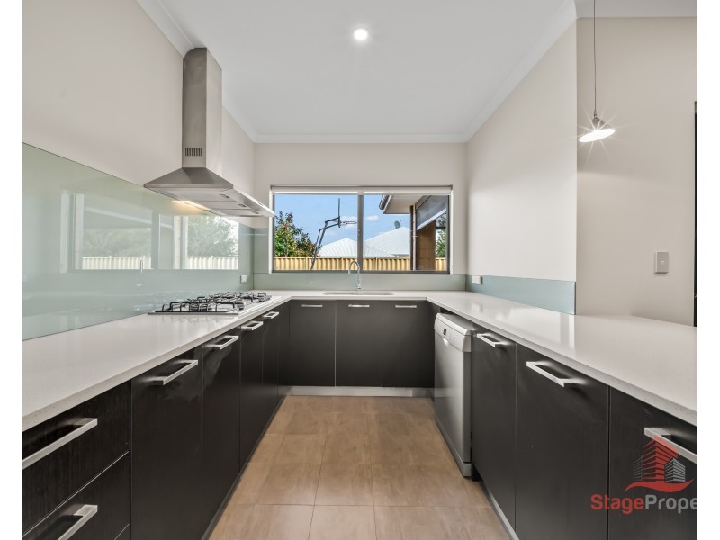 18 Blossom Chase, Aubin Grove WA 6164