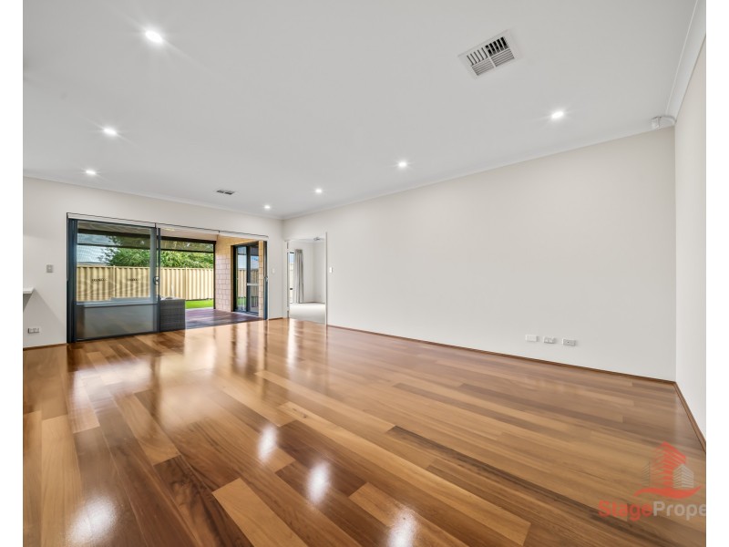 18 Blossom Chase, Aubin Grove WA 6164