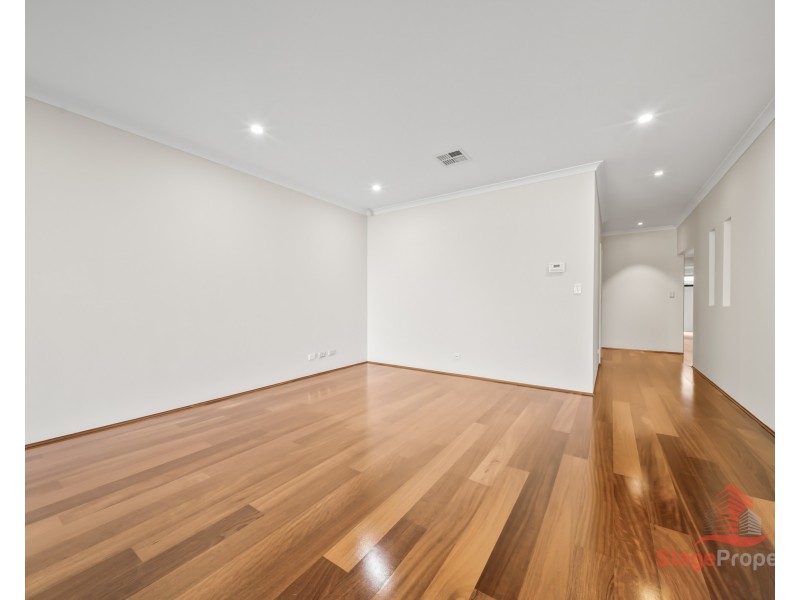 18 Blossom Chase, Aubin Grove WA 6164