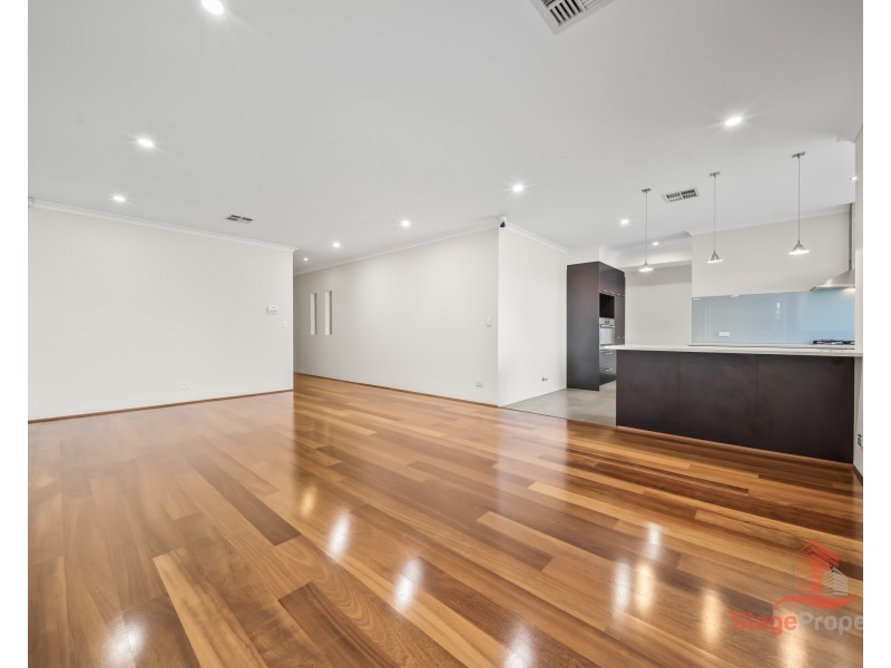 18 Blossom Chase, Aubin Grove WA 6164