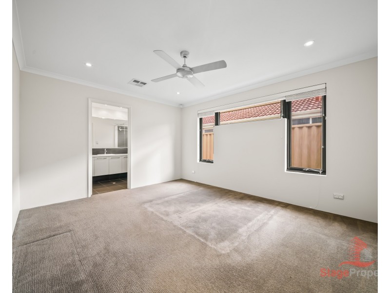 18 Blossom Chase, Aubin Grove WA 6164