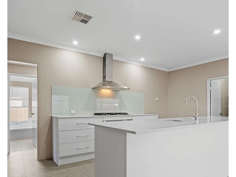 21 Pinelle Parkway, Aubin Grove WA 6164