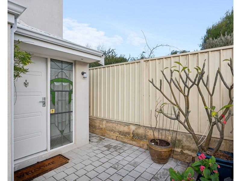 9B Senna Close, Coogee WA 6166