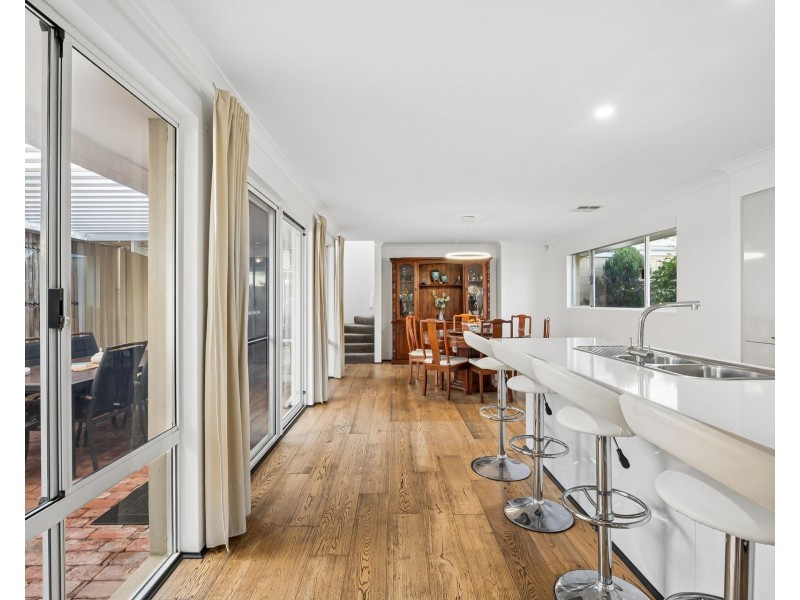9B Senna Close, Coogee WA 6166