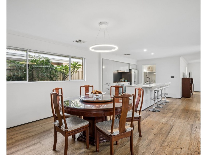 9B Senna Close, Coogee WA 6166